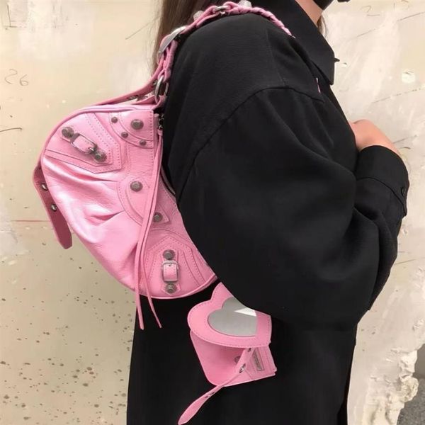 women handbags classic motorcycle bags element design rivet leather half crescent le cagole saddle single shoulder diagonal strap 279h
women handbags classic motorcycle bags element design rivet leather half crescent le cagole saddle single shoulder diagonal strap 279h