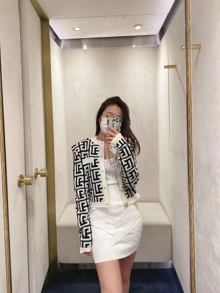 balm new women's brand jacket 2023 spring jacket fashion letter logo metal buckle coat print knitting cardigan designer high-grade coat, Black;brown
balm new women's brand jacket 2023 spring jacket fashion letter logo metal buckle coat print knitting cardigan designer high-grade coat, Black;brown