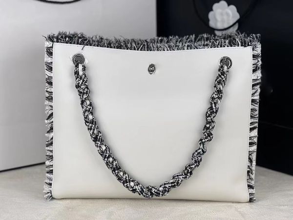 big shopping bags 2023 winter luxury handbag designer one shoulder bag leather wool chain large capacity tote bag casual
big shopping bags 2023 winter luxury handbag designer one shoulder bag leather wool chain large capacity tote bag casual