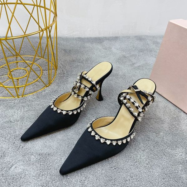 2023 designer sandals slides shoes women sandal woman foam runners leather luxury about 8.5cm heels size for 35-42 diamonds colorful flat so, Black
2023 designer sandals slides shoes women sandal woman foam runners leather luxury about 8.5cm heels size for 35-42 diamonds colorful flat so, Black