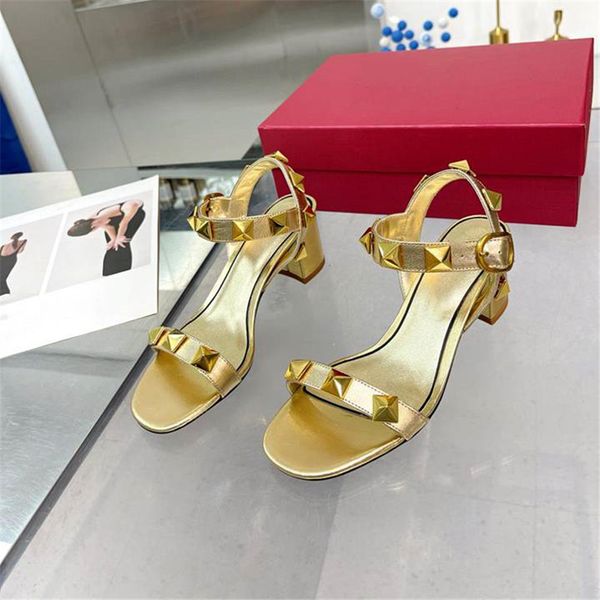 casual valentinoly es shoe party fashion sandals luxury letter design women wedding high heel leather slippers 04-019 d714, Black
casual valentinoly es shoe party fashion sandals luxury letter design women wedding high heel leather slippers 04-019 d714, Black