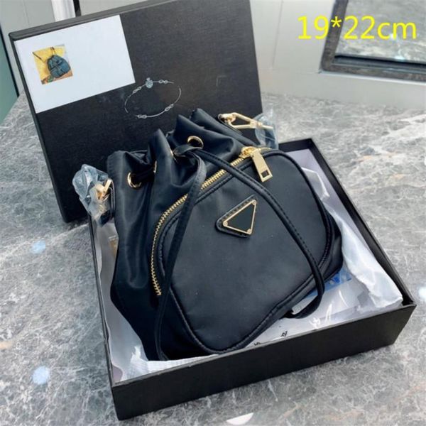 2021 luxury women purses black bucket bags designers crossbody shoulder bag fashion string buckets shopping totes small triangle h3205
2021 luxury women purses black bucket bags designers crossbody shoulder bag fashion string buckets shopping totes small triangle h3205