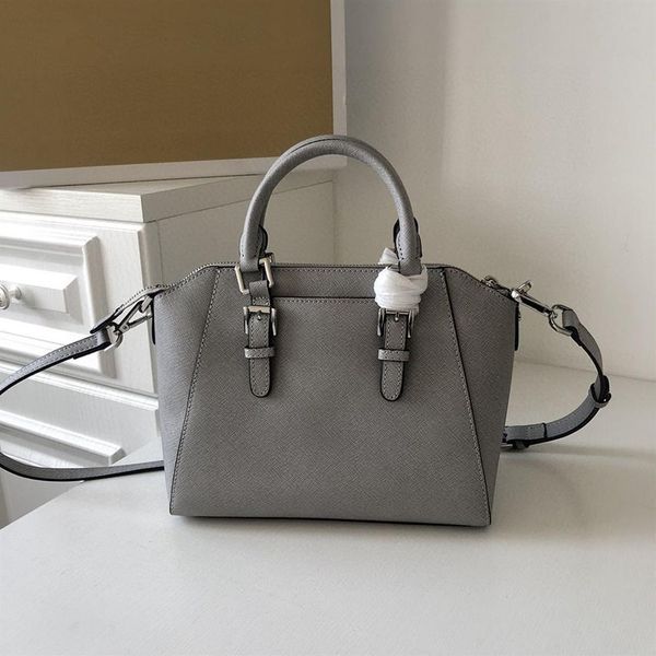 luxurys designers bags 2021 women's tote clutch genuine leather shoulder messenger bag handbags fashion and simple women bag&271o
luxurys designers bags 2021 women's tote clutch genuine leather shoulder messenger bag handbags fashion and simple women bag&271o