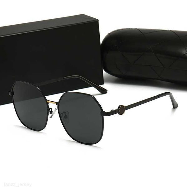 luxury brands sunglasses ladies fashion multicolor classic designer women glasses driving sport shading trend with boxfor man woman, White;black
luxury brands sunglasses ladies fashion multicolor classic designer women glasses driving sport shading trend with boxfor man woman, White;black