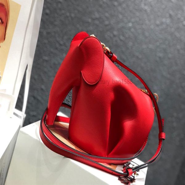 2021 light luxury fashion designer bag soft cowhide small elephant cross-body bag handmade cross-body art bag2070
2021 light luxury fashion designer bag soft cowhide small elephant cross-body bag handmade cross-body art bag2070