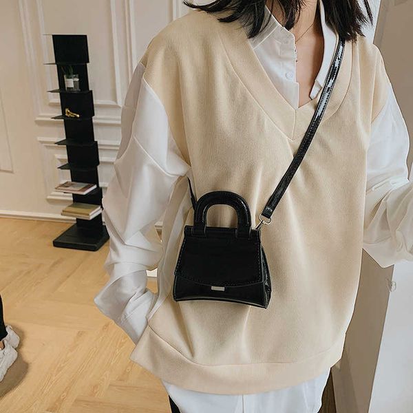 handbags jac wallets messengers fashion bags que patent leather portable small square bag new simple shoulder tote evening cosmetic clutch g
handbags jac wallets messengers fashion bags que patent leather portable small square bag new simple shoulder tote evening cosmetic clutch g