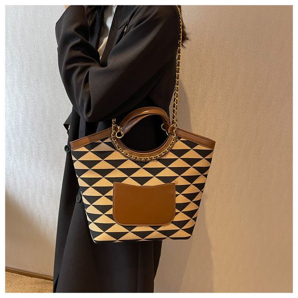 bags for women new luxury handbags fashion retro handbag female shoulder bag tote bag chain
bags for women new luxury handbags fashion retro handbag female shoulder bag tote bag chain