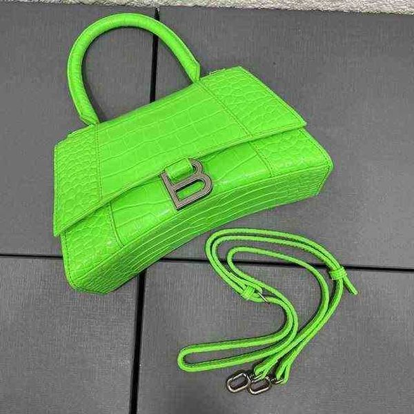 designer luxury womens bag balencigas handbag b-shaped paris single shoulder messenger fashion square gift shoulder oblique span versatile h
designer luxury womens bag balencigas handbag b-shaped paris single shoulder messenger fashion square gift shoulder oblique span versatile h