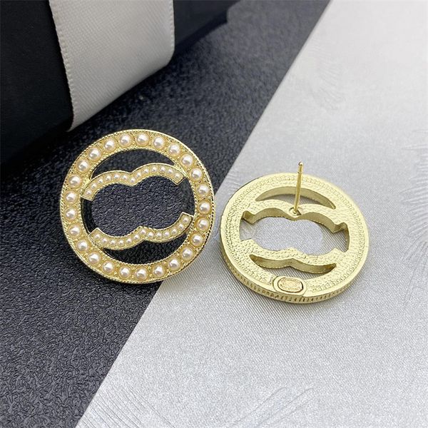 fashion charm stud earrings big circle earring women pearl studs golden ear stud luxury letter earrings
fashion charm stud earrings big circle earring women pearl studs golden ear stud luxury letter earrings