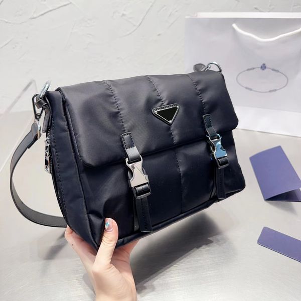 7a nylon mini bag designer shoulder bags men and women messenger bag wallet fashion triangle backpack handbag coin purse 0426
7a nylon mini bag designer shoulder bags men and women messenger bag wallet fashion triangle backpack handbag coin purse 0426