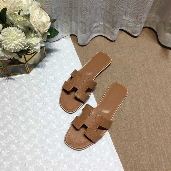 slippers designer designer sandals shoes ladies slipper flip flops summer brand classic leather fashion beach flat heel with dustbag size 3f, Black
slippers designer designer sandals shoes ladies slipper flip flops summer brand classic leather fashion beach flat heel with dustbag size 3f, Black