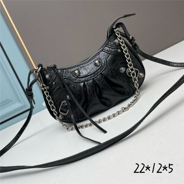 designer luxury bags le cagole mini black leather shoulder bag new acid green embossed leather tote 669588
designer luxury bags le cagole mini black leather shoulder bag new acid green embossed leather tote 669588