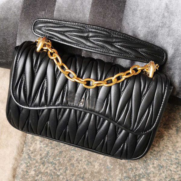 handbag designer bagflap crossbody bag women messenger handbag lamb skin pocket soft leather backage retro frosted metal chain long shoulder
handbag designer bagflap crossbody bag women messenger handbag lamb skin pocket soft leather backage retro frosted metal chain long shoulder