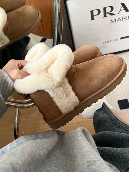 uggly female sheepskin snow boot uggity women bootsdesigner low poly tone poor cotton shoe warm booties winter, Black;white
uggly female sheepskin snow boot uggity women bootsdesigner low poly tone poor cotton shoe warm booties winter, Black;white