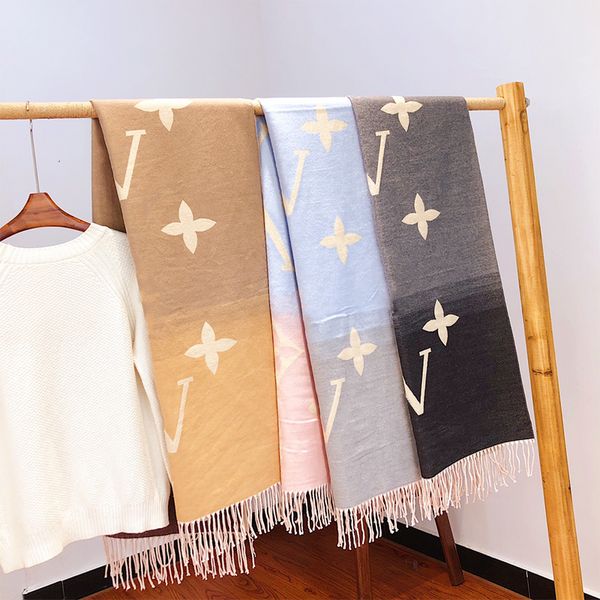 2022 women printed embroidery scarf silk winter print foulard satin square head scarves women luxury designer shawls, Blue;gray
2022 women printed embroidery scarf silk winter print foulard satin square head scarves women luxury designer shawls, Blue;gray