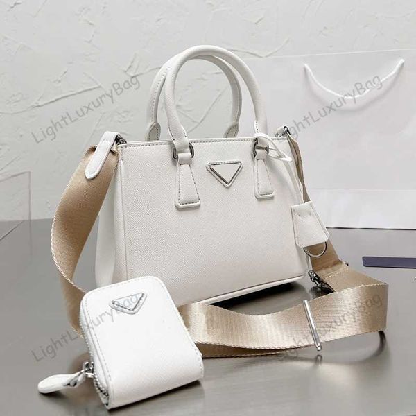 2 pic designer tote crossbody bag bucket fashion cross s womens handbag real leather luxury handbags totes wallet female purses 221101
2 pic designer tote crossbody bag bucket fashion cross s womens handbag real leather luxury handbags totes wallet female purses 221101