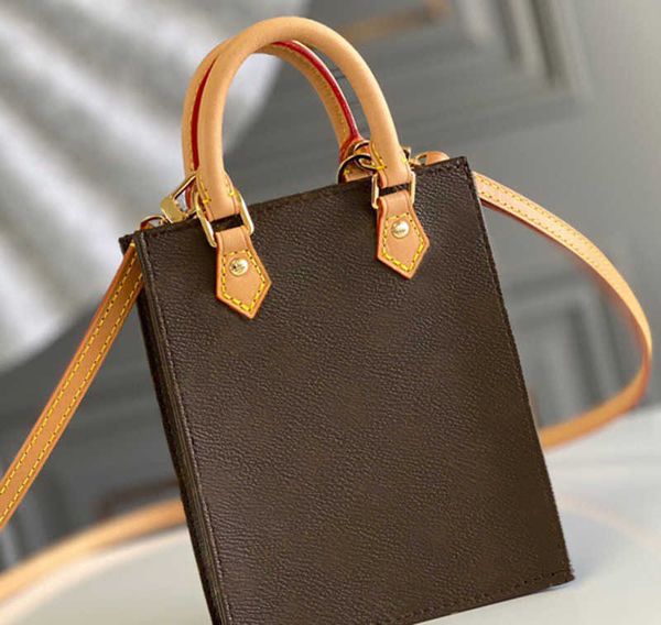 brand evening bags designer design mini one shoulder portable cross women's shopping fashionable joker
brand evening bags designer design mini one shoulder portable cross women's shopping fashionable joker
