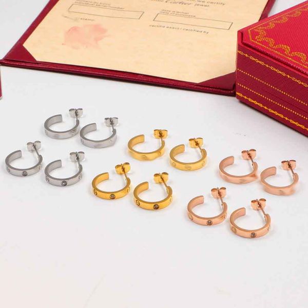 10 years manufacturer wholesale new fashion semi-round diamond rose 18k gold titanium plated stud earrings couple gift with dust bag, Golden;silver
10 years manufacturer wholesale new fashion semi-round diamond rose 18k gold titanium plated stud earrings couple gift with dust bag, Golden;silver