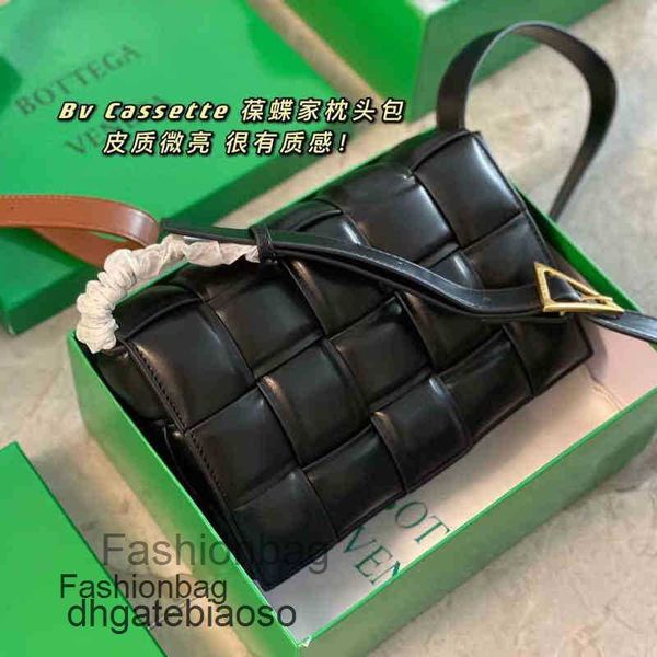 woven bags bottegaes pillow bag classic venetas designer versatile leather high-grade small square underarm cassette shoulder crossbody h09y
woven bags bottegaes pillow bag classic venetas designer versatile leather high-grade small square underarm cassette shoulder crossbody h09y
