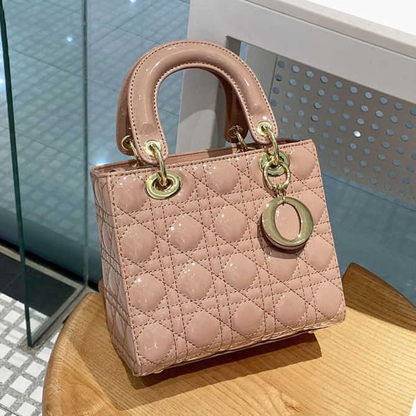 luxury handbags wallet crossbody vintage leather chain it brand portable princess bag 2022 high grade patent messenger versatile bride 4m4h
luxury handbags wallet crossbody vintage leather chain it brand portable princess bag 2022 high grade patent messenger versatile bride 4m4h