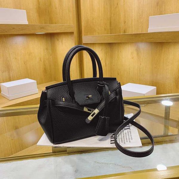original designer evening luxury h home bags fashion handbags berkins pen female 2023 new korean hand trend litchi pattern single shoulder m
original designer evening luxury h home bags fashion handbags berkins pen female 2023 new korean hand trend litchi pattern single shoulder m