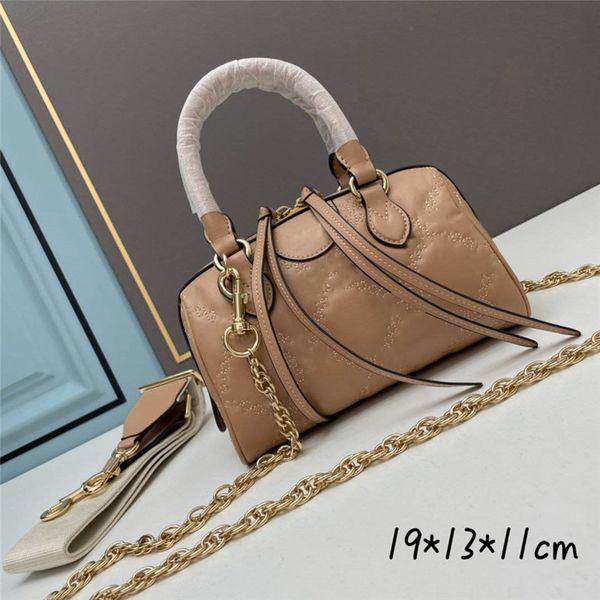 designer luxury bags matelasse chain leather tote shoulder embossing leather men women g hand bag
designer luxury bags matelasse chain leather tote shoulder embossing leather men women g hand bag