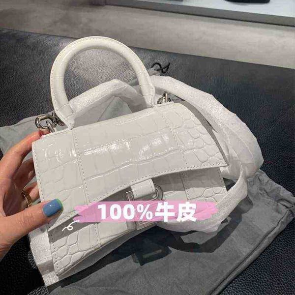 designer luxury womens bag balencigas handbag b-shaped paris single shoulder messenger fashion square gift shoulder oblique span versatile h
designer luxury womens bag balencigas handbag b-shaped paris single shoulder messenger fashion square gift shoulder oblique span versatile h