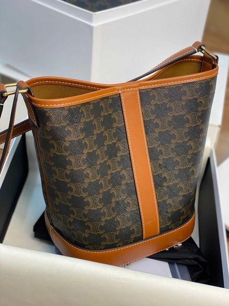 handbags cell fashion line original triumph arch bucket bag printed large capacity one shoulder crossbody leather women's carry genuine
handbags cell fashion line original triumph arch bucket bag printed large capacity one shoulder crossbody leather women's carry genuine