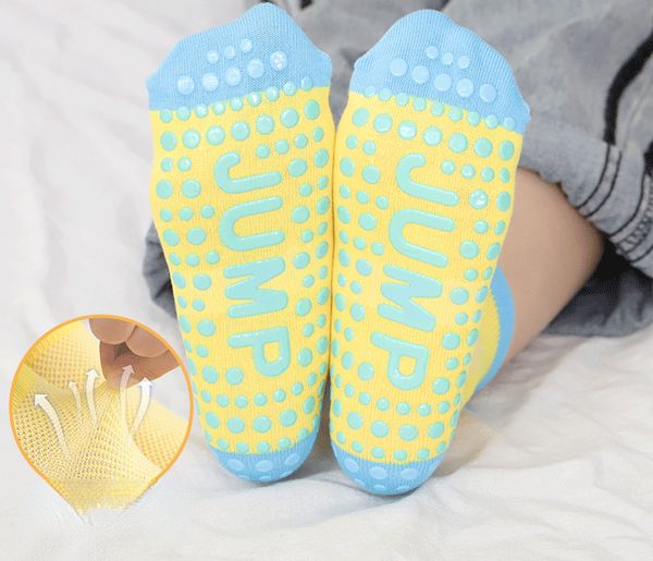 children's trampoline socks pvc glue dispensing anti skid indoor parent child male and female sports yoga, Black;white
children's trampoline socks pvc glue dispensing anti skid indoor parent child male and female sports yoga, Black;white