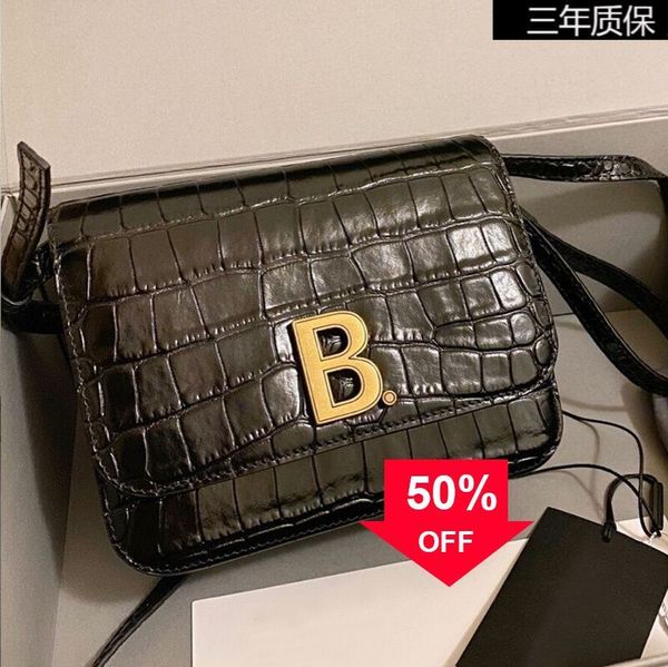 luxury designer handbags balencige crocodile pink cow leather b-button tofu female hourglass portable organ messenger small square bag lo6b
luxury designer handbags balencige crocodile pink cow leather b-button tofu female hourglass portable organ messenger small square bag lo6b