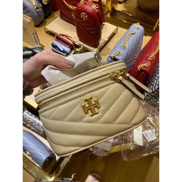 luxury leather handbags torys fashion burchs designer bags women's bag new sheepskin cosmetic storage oblique portable black original q
luxury leather handbags torys fashion burchs designer bags women's bag new sheepskin cosmetic storage oblique portable black original q