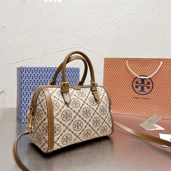 luxury woman's handbag torys fashion burchs designer bags tote single shoulder bag large-capacity canvas shoulderluxury fashion shoulde
luxury woman's handbag torys fashion burchs designer bags tote single shoulder bag large-capacity canvas shoulderluxury fashion shoulde