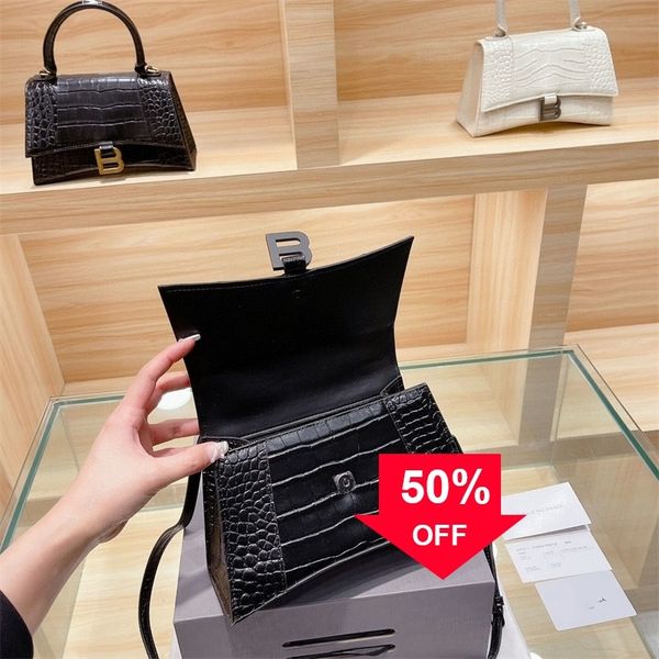 designer handbag balencige for women female 2022 new leather crocodile hourglass single shoulder bag handbag fashionable and versatile 41fs
designer handbag balencige for women female 2022 new leather crocodile hourglass single shoulder bag handbag fashionable and versatile 41fs