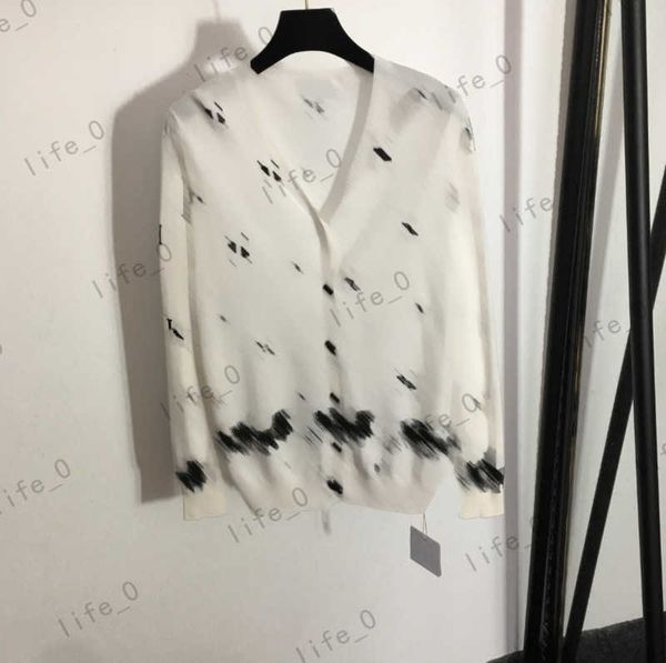 designer womens knits geometric pattern printed v-neck single row button thin long sleeve cardigan fashion women shirt 1970, White
designer womens knits geometric pattern printed v-neck single row button thin long sleeve cardigan fashion women shirt 1970, White