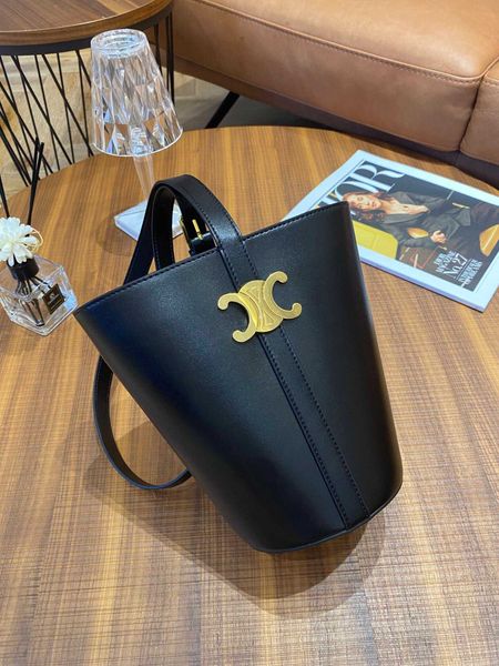 handbags cell fashion line 2022 winter new triomph bucket bag large capacity leather female tote carry shoulder genuine shopping ins cosmeti
handbags cell fashion line 2022 winter new triomph bucket bag large capacity leather female tote carry shoulder genuine shopping ins cosmeti