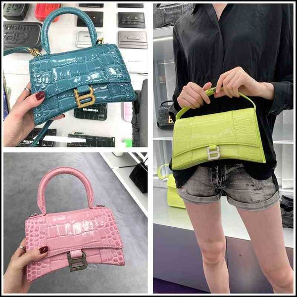 crocodile designer hourglass handbags balenciga one shoulder portable women'sclassic flap bags gold metal hardware chain handle totes l
crocodile designer hourglass handbags balenciga one shoulder portable women'sclassic flap bags gold metal hardware chain handle totes l