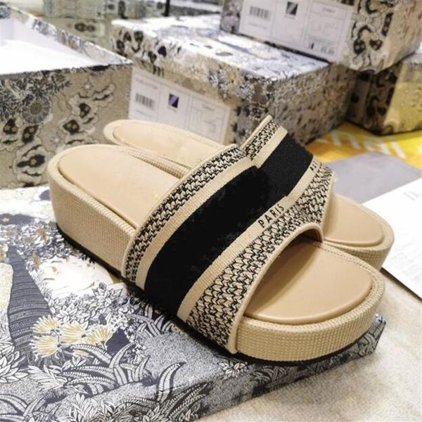 summer mules wedge heel sandals blue embroidered cotton platform oblique jacquard real leather luxury women shoes size 35-40239r, Black
summer mules wedge heel sandals blue embroidered cotton platform oblique jacquard real leather luxury women shoes size 35-40239r, Black