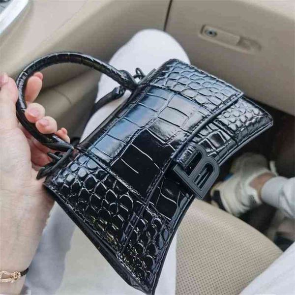 designer balencigas handbags hourglass bags crocodile minority design high sense women's messenger
designer balencigas handbags hourglass bags crocodile minority design high sense women's messenger