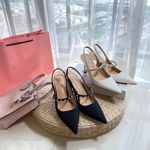 sandals new designer women slides classic 6.5cm stiletto high heels luxury leather pointy back strap shoe diamond dress shoes fashion black
sandals new designer women slides classic 6.5cm stiletto high heels luxury leather pointy back strap shoe diamond dress shoes fashion black