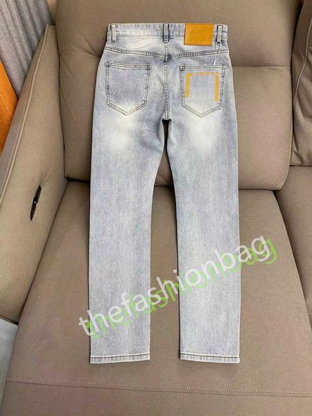 2023s new designer jeans for fall and winter are stylish comfortable slightly elastic slim-fit luxurious high-quality mens handsome jeans, Blue
2023s new designer jeans for fall and winter are stylish comfortable slightly elastic slim-fit luxurious high-quality mens handsome jeans, Blue