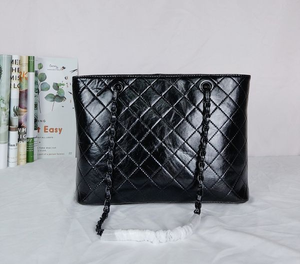 handbag women's luxury designer armpit bag sheepskin production diamond pattern vintage hardware handle large capacity shopping bag siz
handbag women's luxury designer armpit bag sheepskin production diamond pattern vintage hardware handle large capacity shopping bag siz