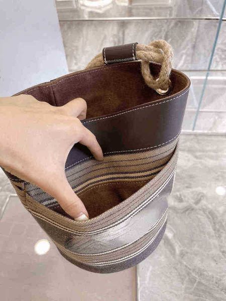 bags women shoulder handbag female brown leather fashion joker bucket design feels 1117 2irw
bags women shoulder handbag female brown leather fashion joker bucket design feels 1117 2irw