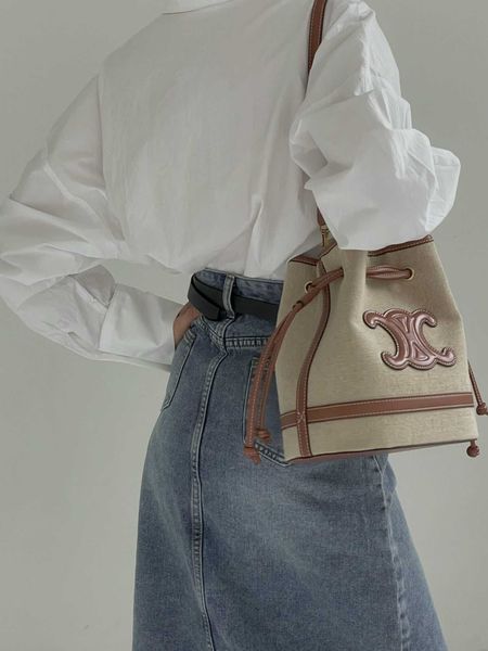 bag women's new 2022 triomph bucket fashion versatile shoulder large capacity splicing canvas genuine leather shopping ins cosmetic wal
bag women's new 2022 triomph bucket fashion versatile shoulder large capacity splicing canvas genuine leather shopping ins cosmetic wal