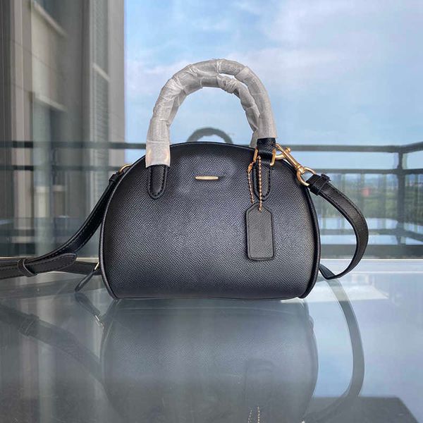 5a totes coabag retro half moon small luxurys bags womens the tote leather designer shoulder design handbag women wallet 221031 230103
5a totes coabag retro half moon small luxurys bags womens the tote leather designer shoulder design handbag women wallet 221031 230103