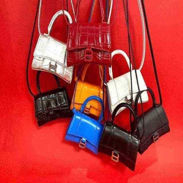 designer luxury womens bag balencigas handbag b-shaped paris single shoulder messenger fashion square gift shoulder oblique span versatile h
designer luxury womens bag balencigas handbag b-shaped paris single shoulder messenger fashion square gift shoulder oblique span versatile h