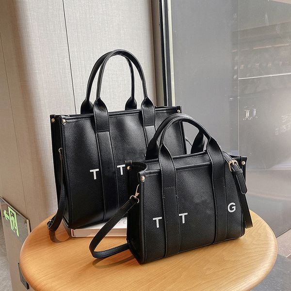 new the tote bag crossbody shoulder bag vegan handbag large capacity womens designer canvas bags casual square pu leather wallet
new the tote bag crossbody shoulder bag vegan handbag large capacity womens designer canvas bags casual square pu leather wallet
