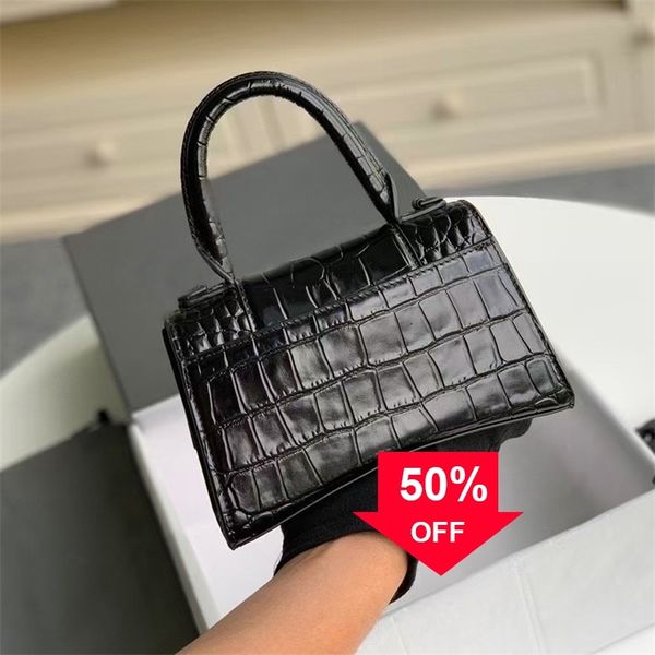 designer balencigass bags b leather women's 2022 one shoulder diagonal hand crocodile hourglass small square bag 3nm8
designer balencigass bags b leather women's 2022 one shoulder diagonal hand crocodile hourglass small square bag 3nm8
