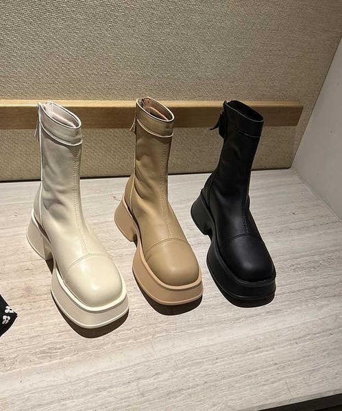 martin boots shoes 2022 new british fashion short tube thin short boots thick soled, Black
martin boots shoes 2022 new british fashion short tube thin short boots thick soled, Black