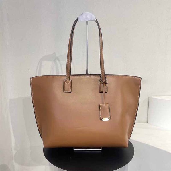 evening bags handbag large capacity designer tote bags leather lady's shopping bag metal shoulder bag interior canvas zipper purse hand
evening bags handbag large capacity designer tote bags leather lady's shopping bag metal shoulder bag interior canvas zipper purse hand