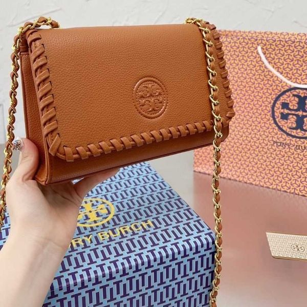 luxury leather woman's torys designer bag burchs handbag tb single shoulder chain women's multi color optional square embossed exq
luxury leather woman's torys designer bag burchs handbag tb single shoulder chain women's multi color optional square embossed exq